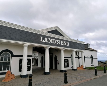 Lands_End_building.jpg